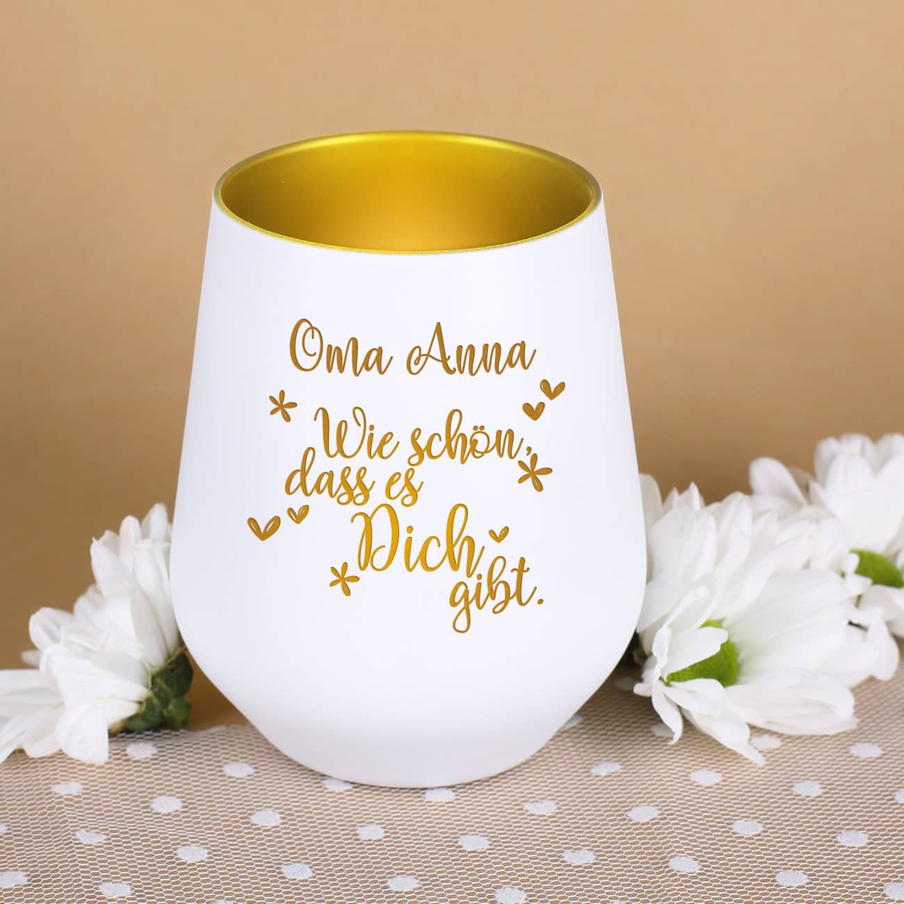 Weiß-goldenes Windlicht mit personalisierter Gravur