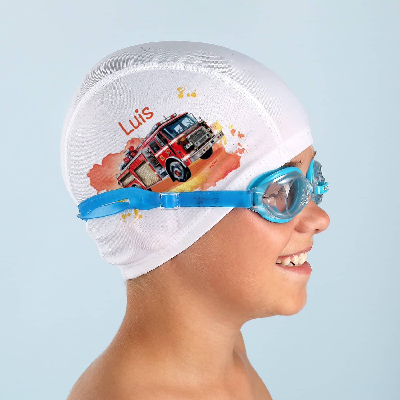 Kinderbadekappe mit Feuerwehrauto-Motiv und Name bedruckt