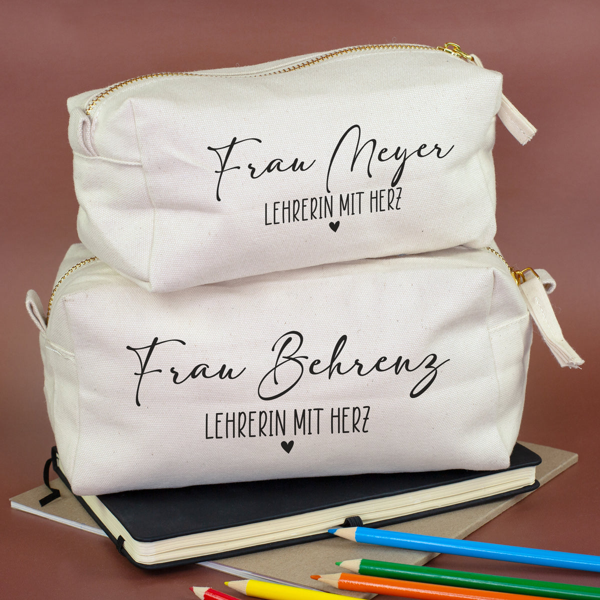 Schlampermäppchen und Beautycase personalisiert mit Name und Wunschtext als Geschenk für Lehrerinnen