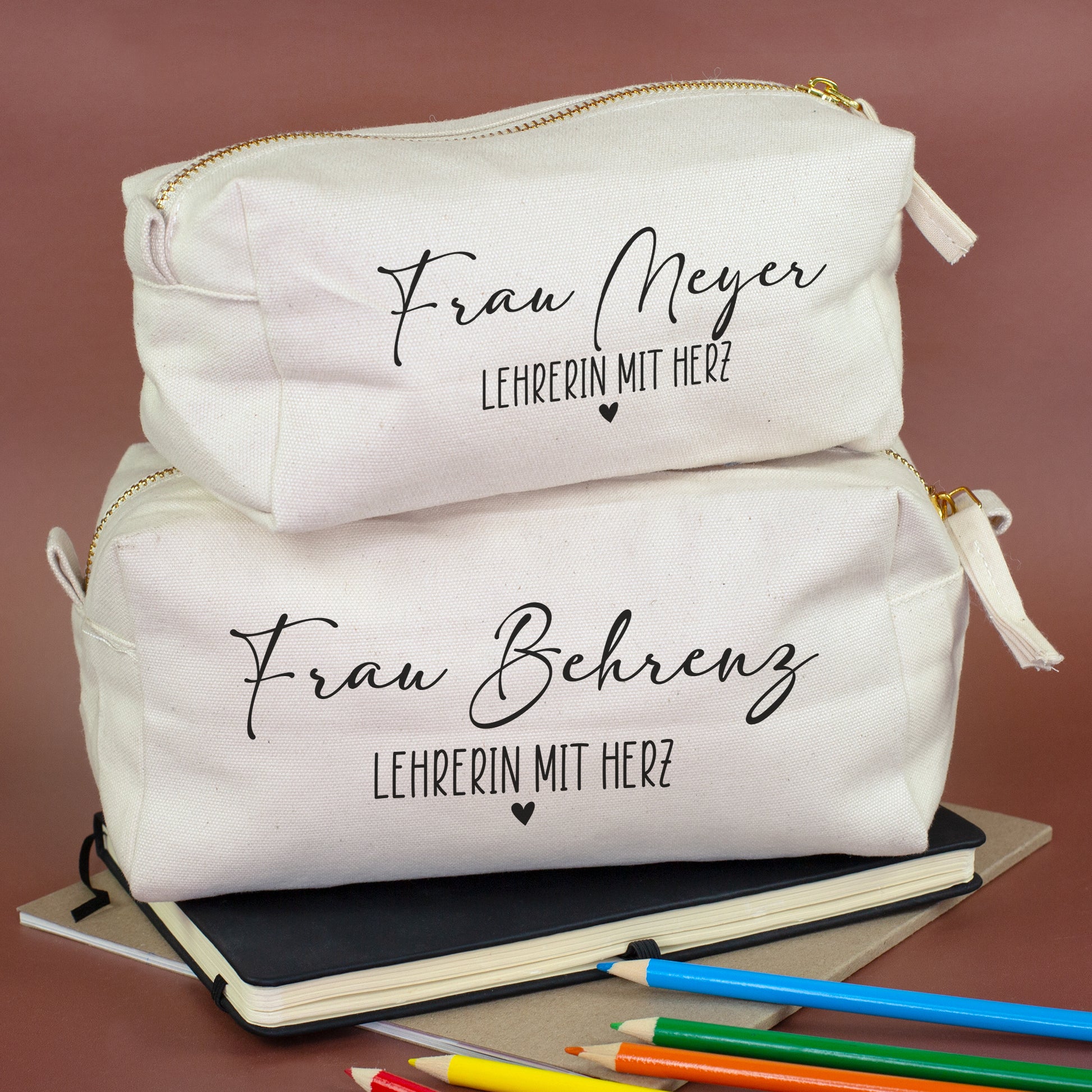 Schlampermäppchen und Beautycase personalisiert mit Name und Wunschtext als Geschenk für Lehrerinnen