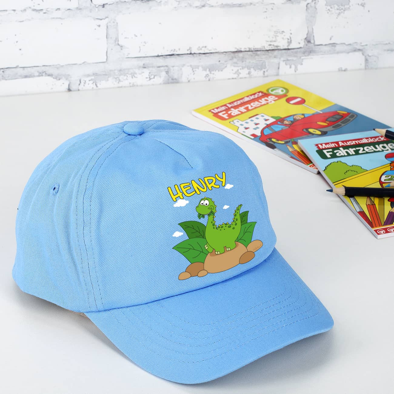 Basecap mit Dinomotiv und Wunschname