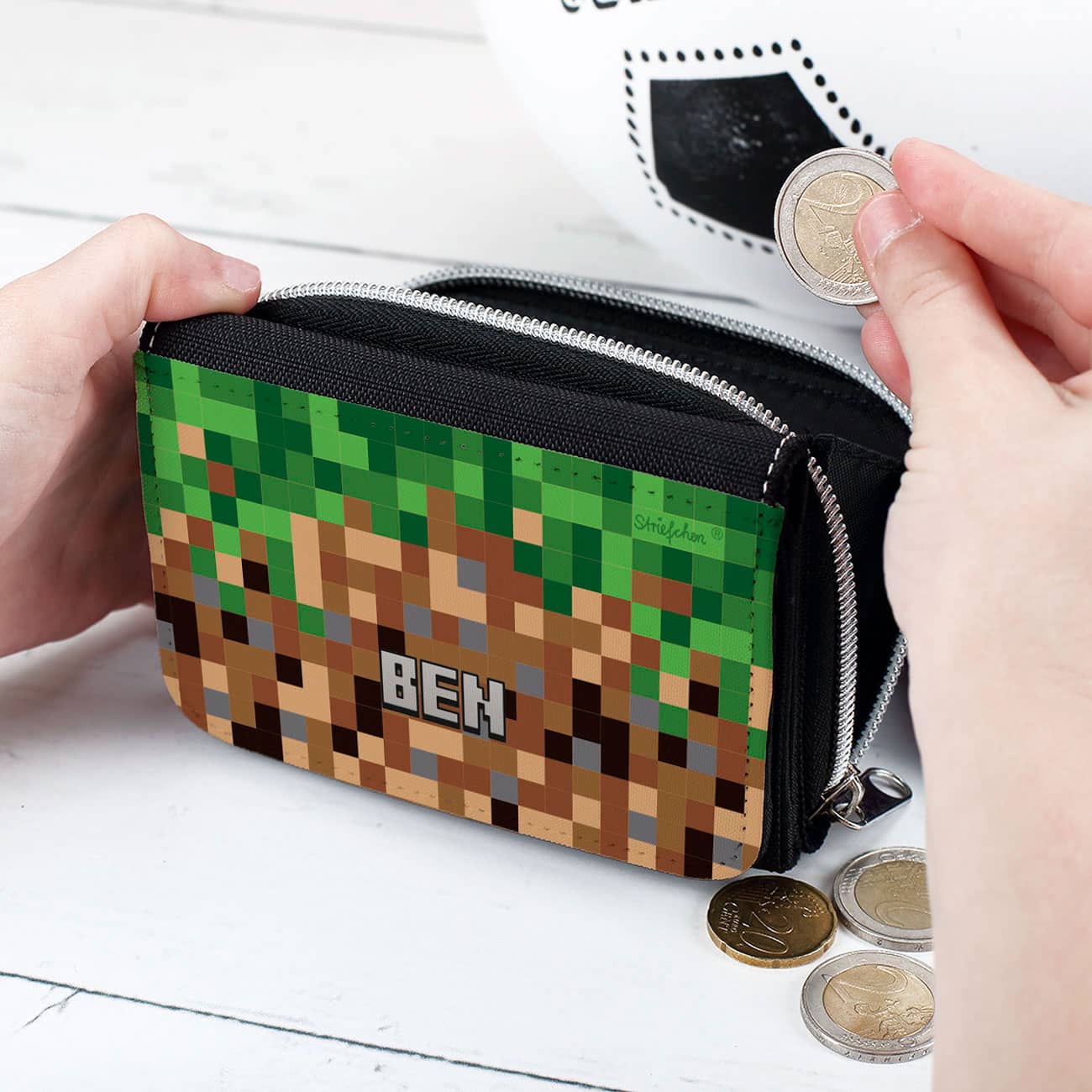 Geldbörse mit Pixelmotiv und Name für Kinder 
