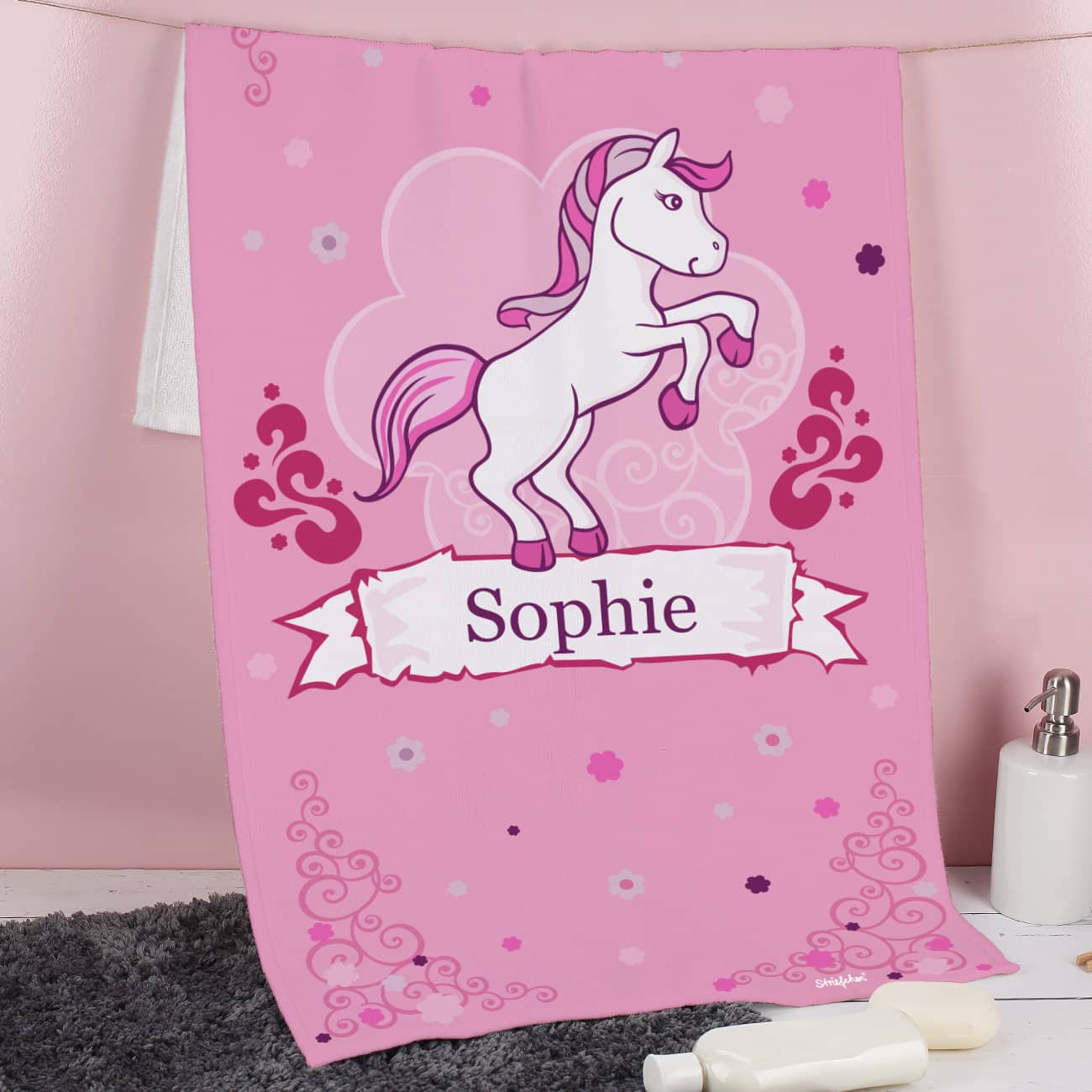Großes Handtuch mit Pink Pony und Ihrem Wunschnamen