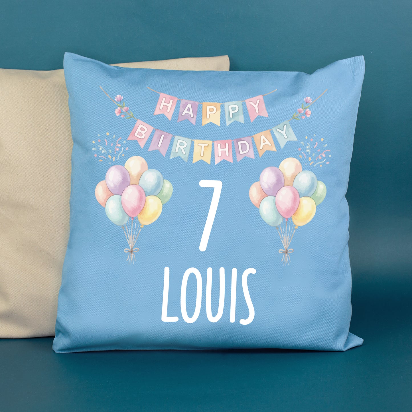 Blaues personalisiertes Geburtstagskissen mit Ballons, Zahl 7 und Name Louis