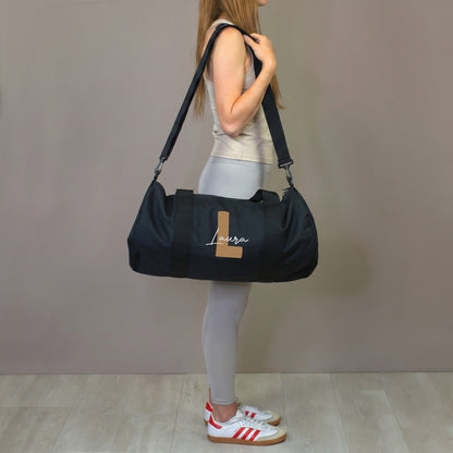 Sporttasche mit Name & Initiale personalisiert als Geschenk | Reisetasche für Freizeit & Sport