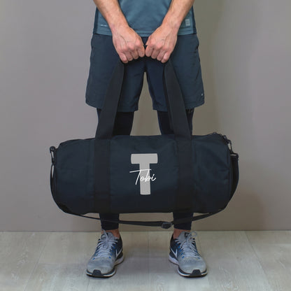 Sporttasche mit Name & Initiale personalisiert als Geschenk | Reisetasche für Freizeit & Sport